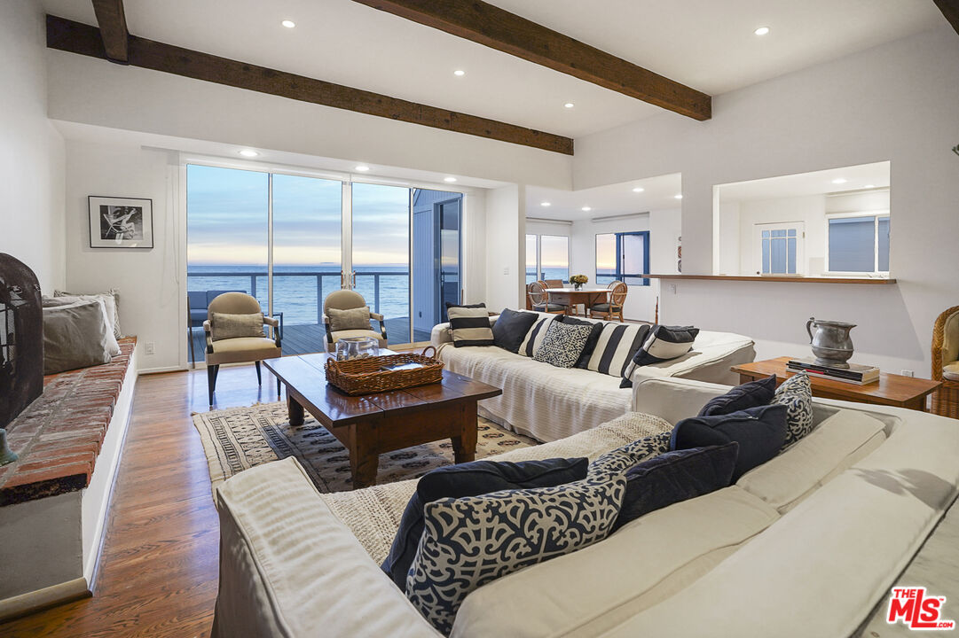 21938 PACIFIC COAST HWY