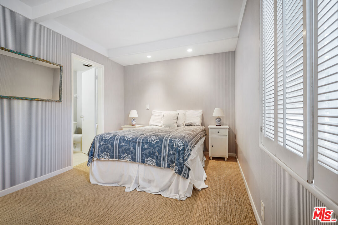 21938 PACIFIC COAST HWY