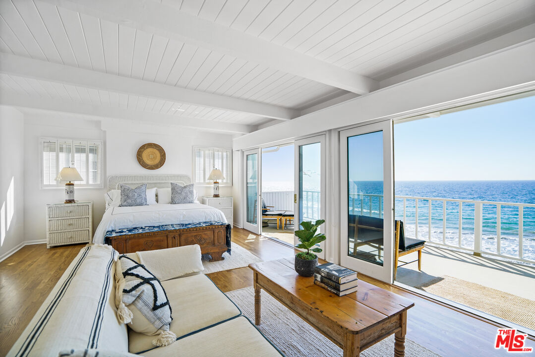 21938 PACIFIC COAST HWY