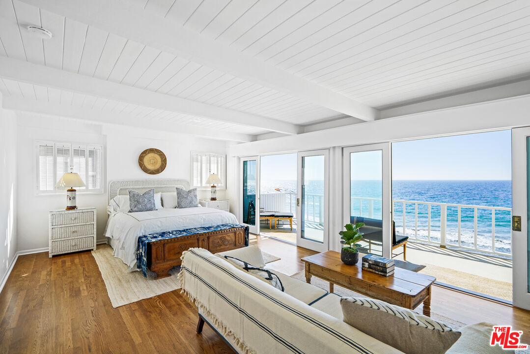 21938 PACIFIC COAST HWY