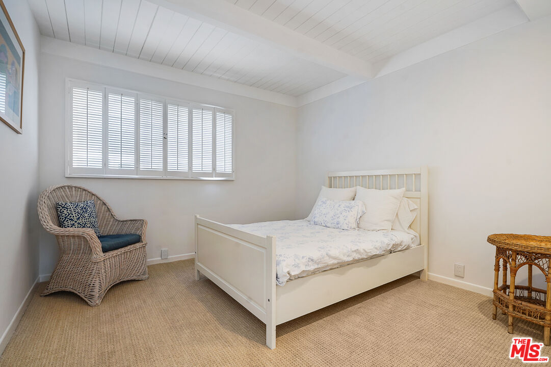 21938 PACIFIC COAST HWY