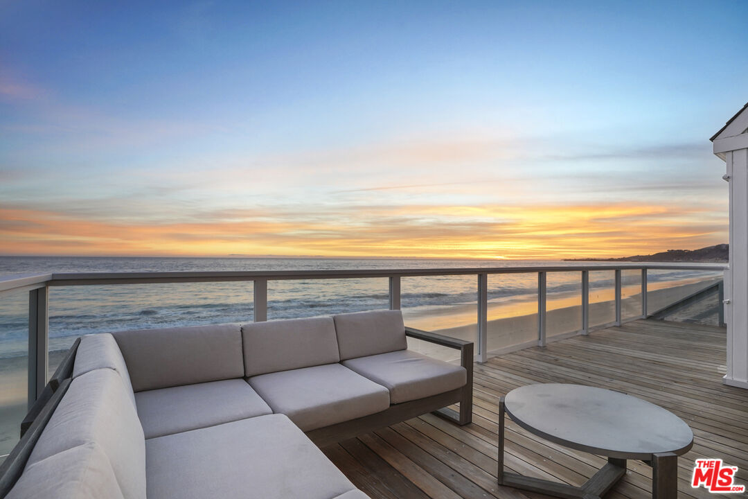 21938 PACIFIC COAST HWY