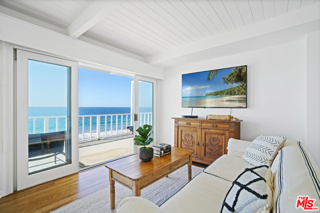 21938 PACIFIC COAST HWY