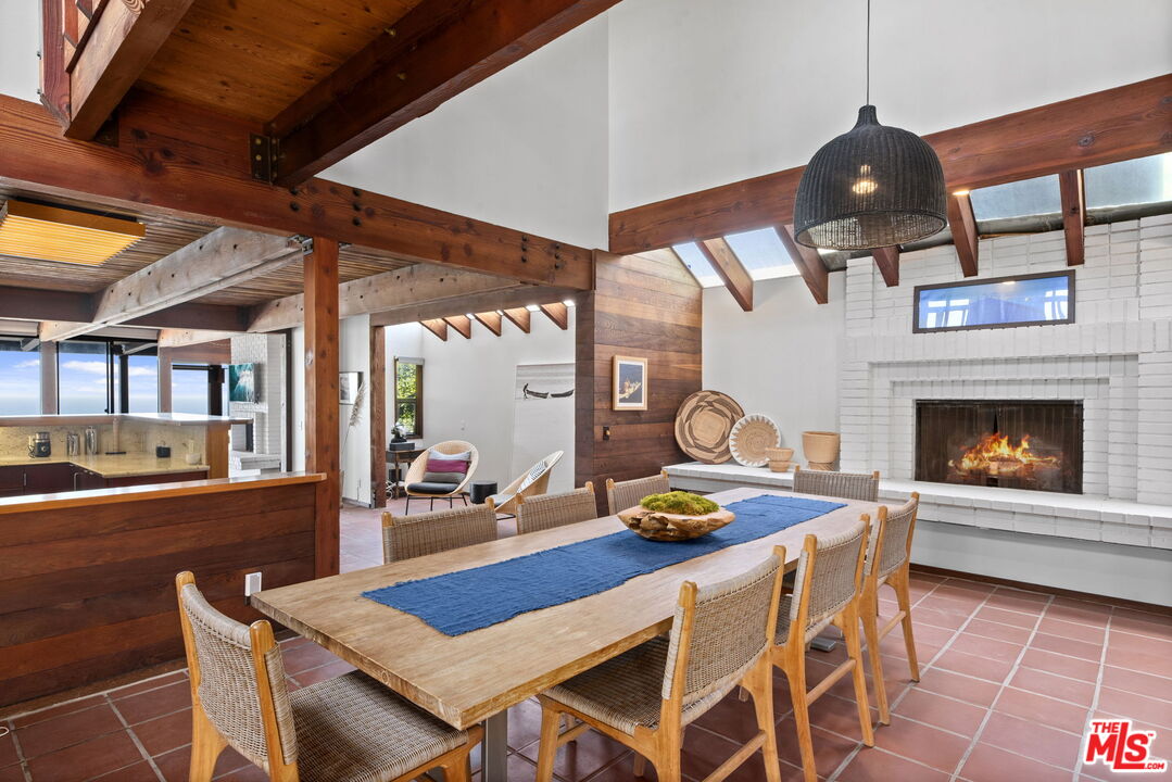 31648 Broad Beach Rd