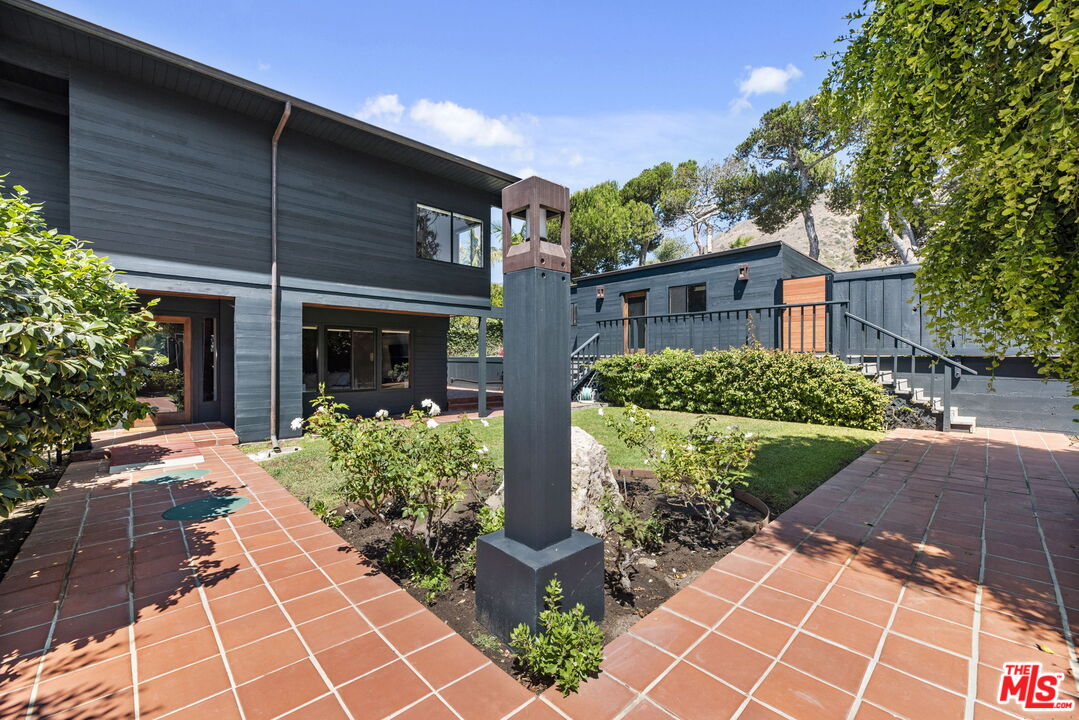 31648 Broad Beach Rd