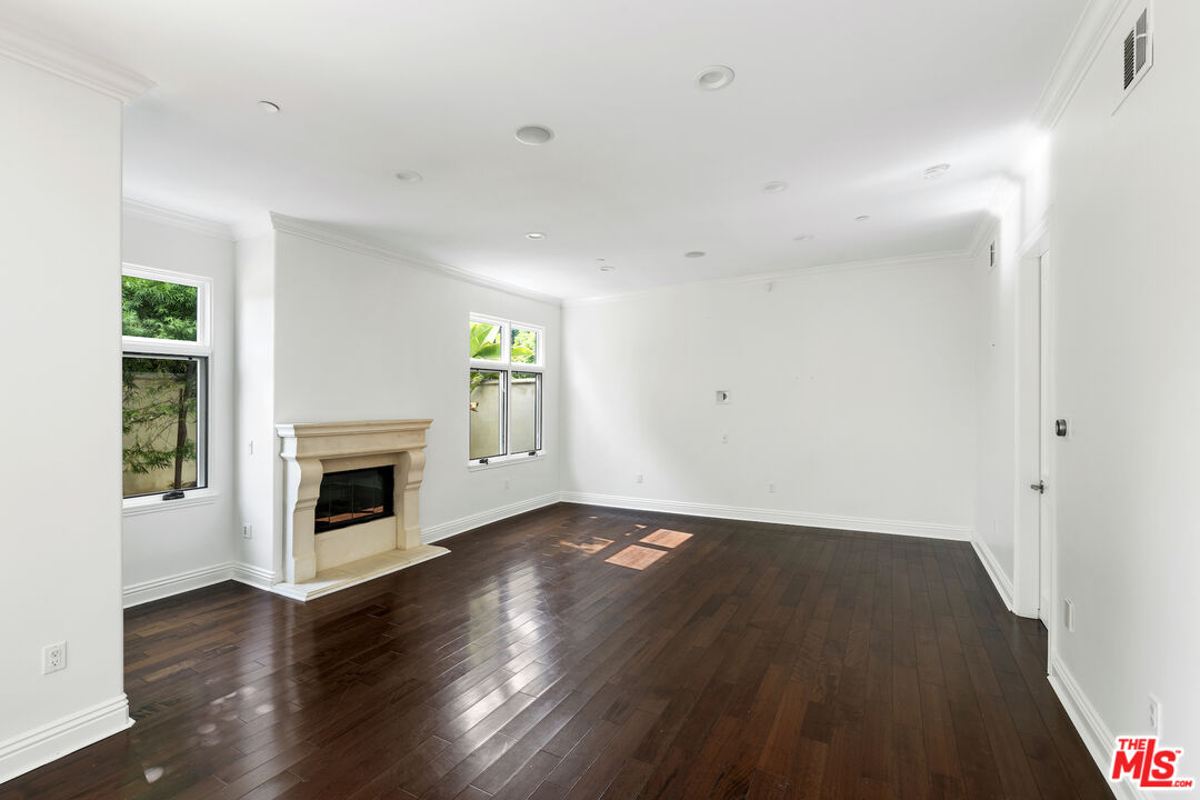 1127 Princeton St Unit: 102