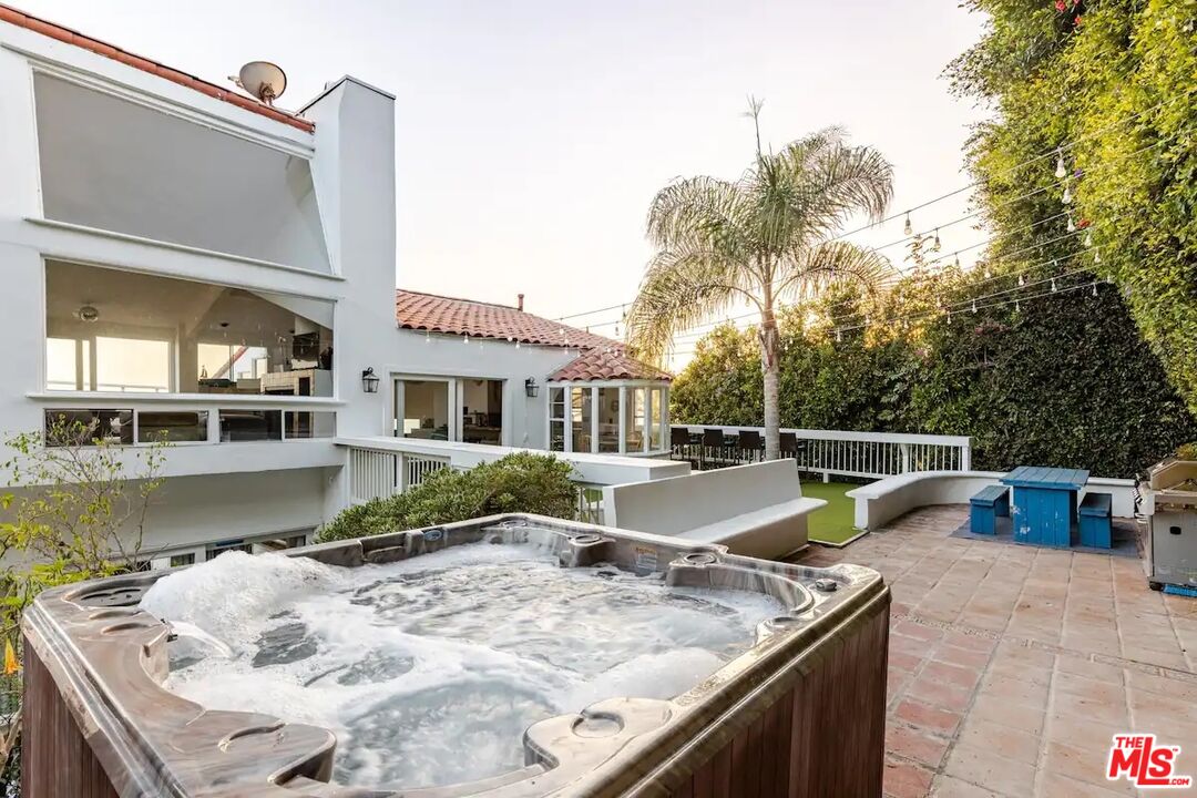 21625 Pacific Coast Hwy