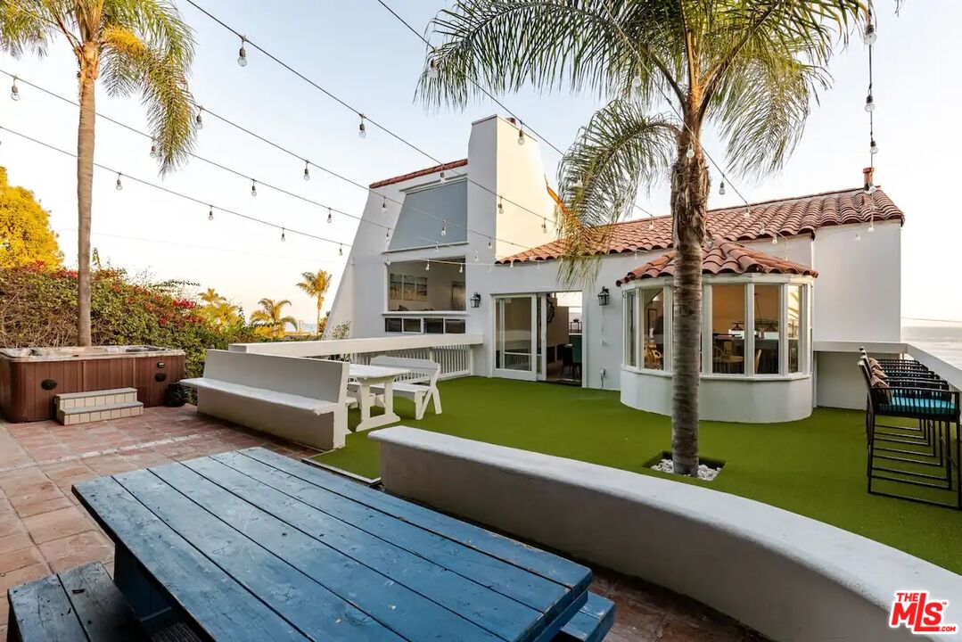 21625 Pacific Coast Hwy