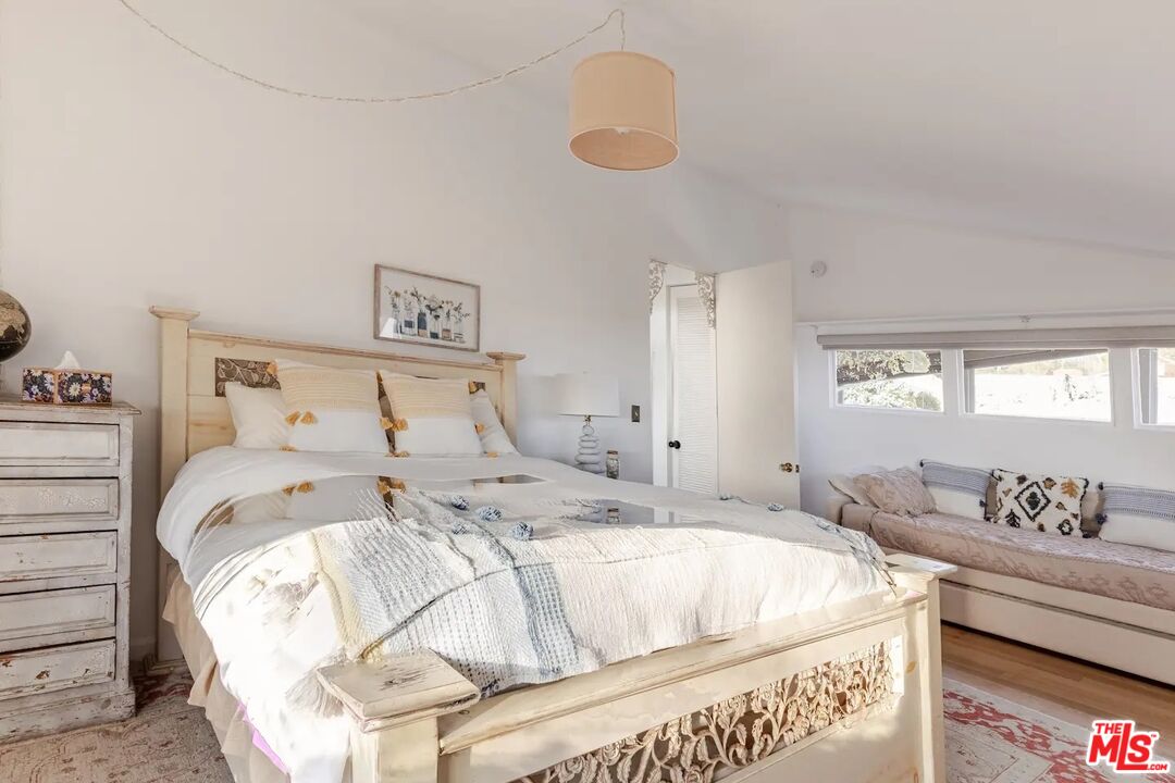 21625 Pacific Coast Hwy