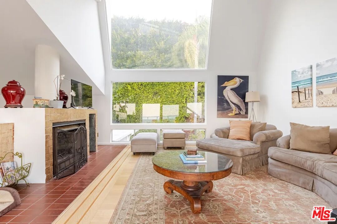 21625 Pacific Coast Hwy