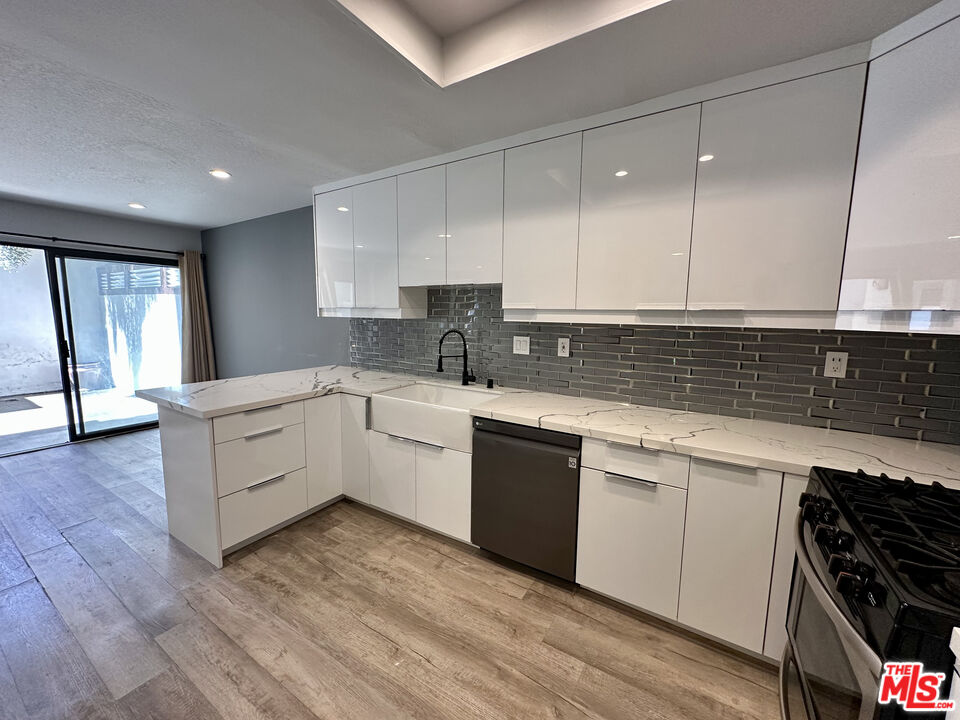 4271 Las Virgenes Rd Unit: 7