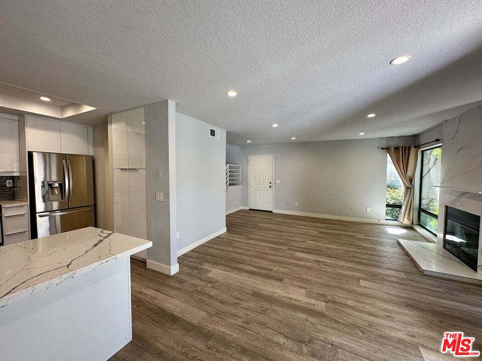 4271 Las Virgenes Rd Unit: 7