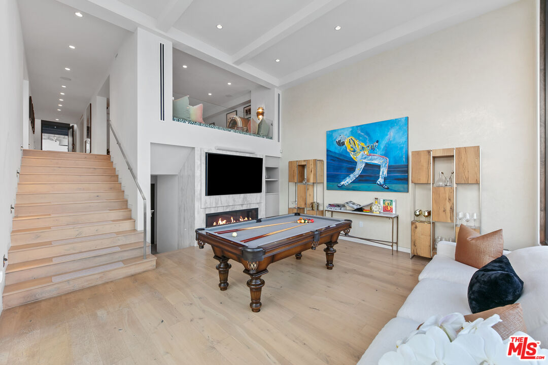 24146 Malibu Rd