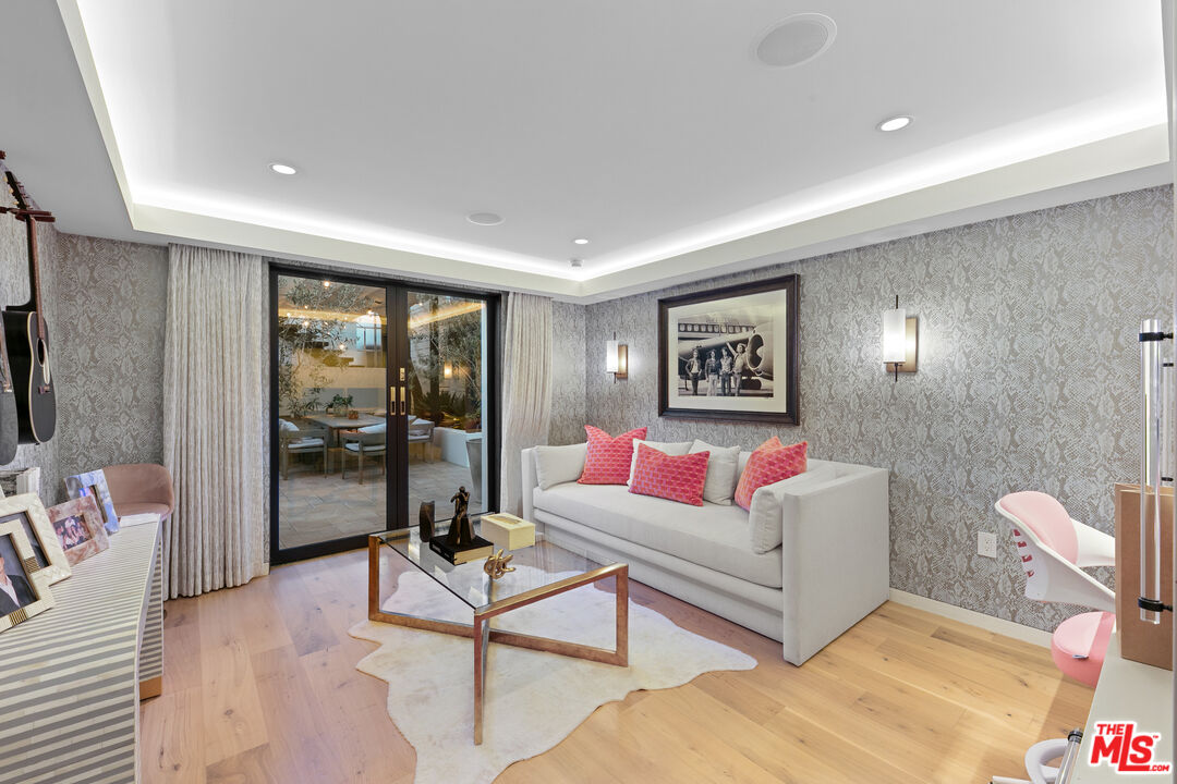 24146 Malibu Rd