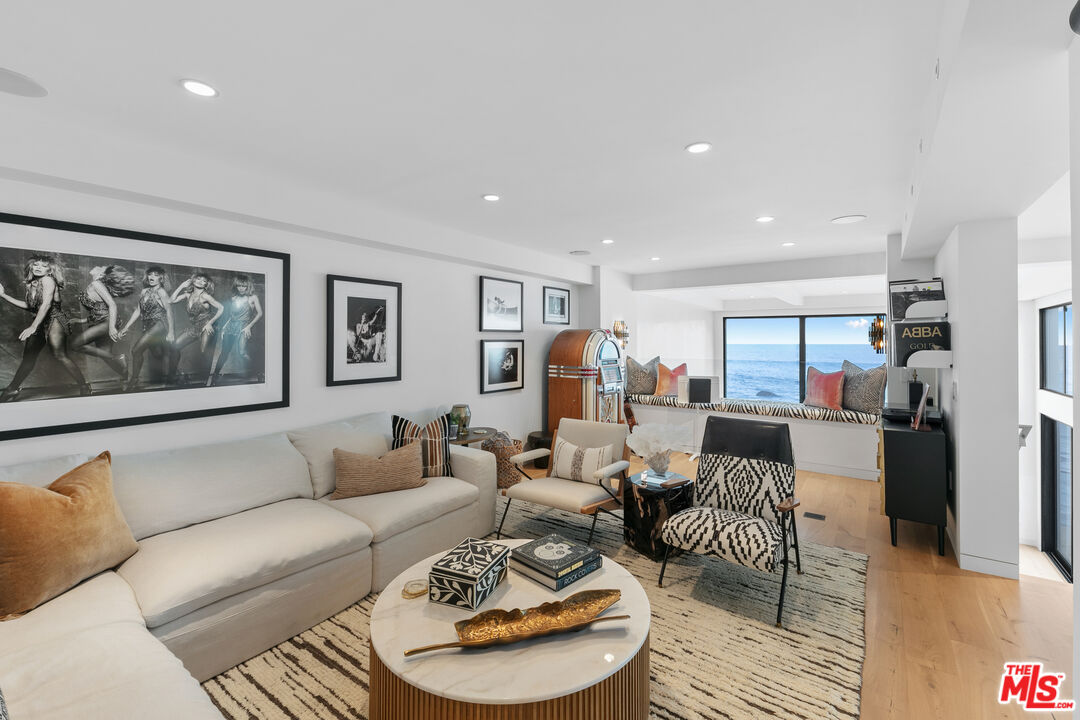 24146 Malibu Rd