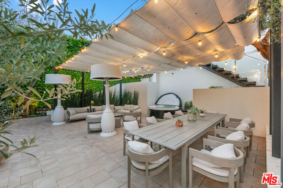 24146 Malibu Rd