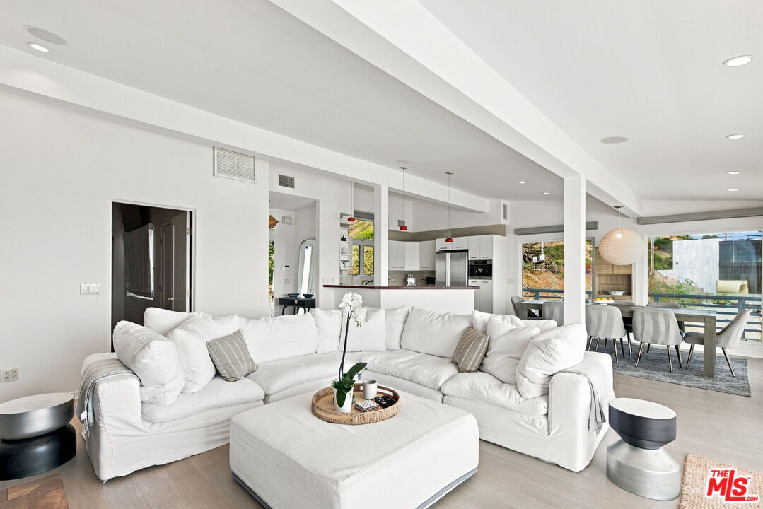 24742 Malibu Rd