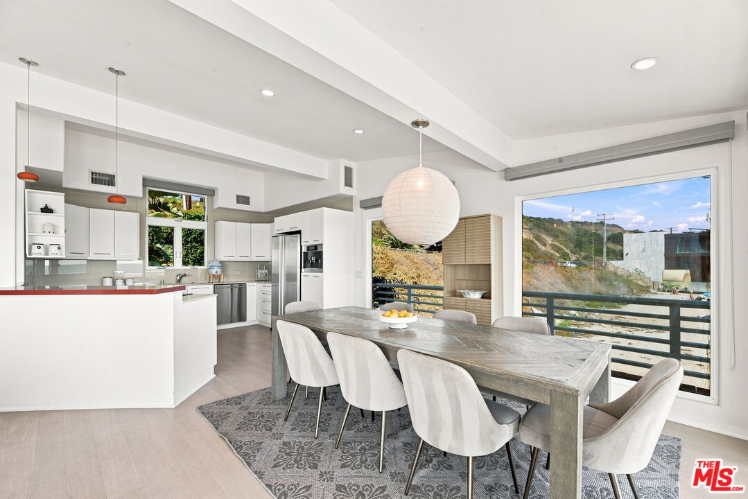 24742 Malibu Rd