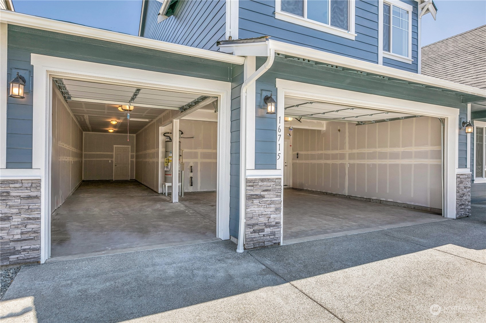 16715 8th Avenue E Unit: 101