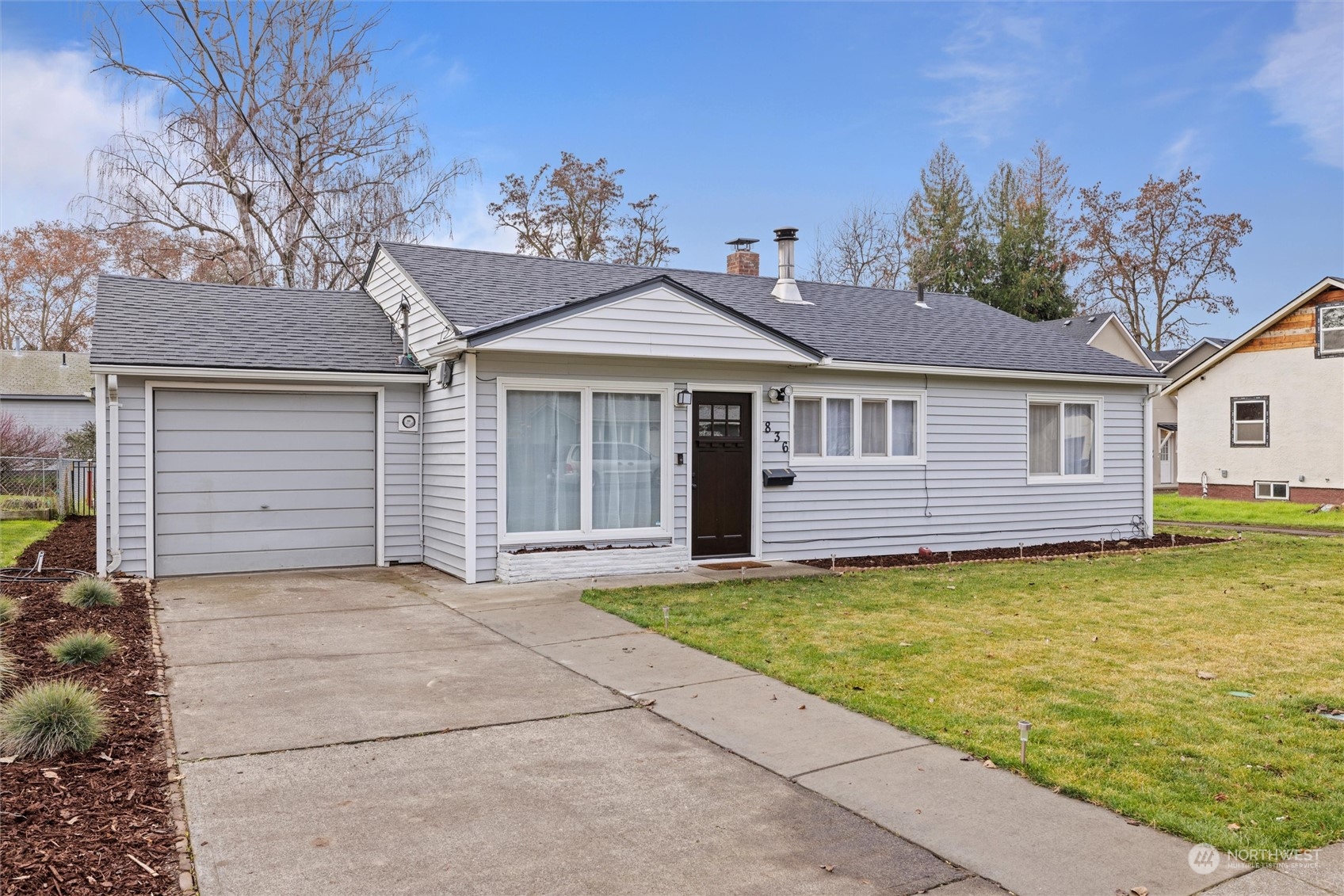 836 Pleasant Street