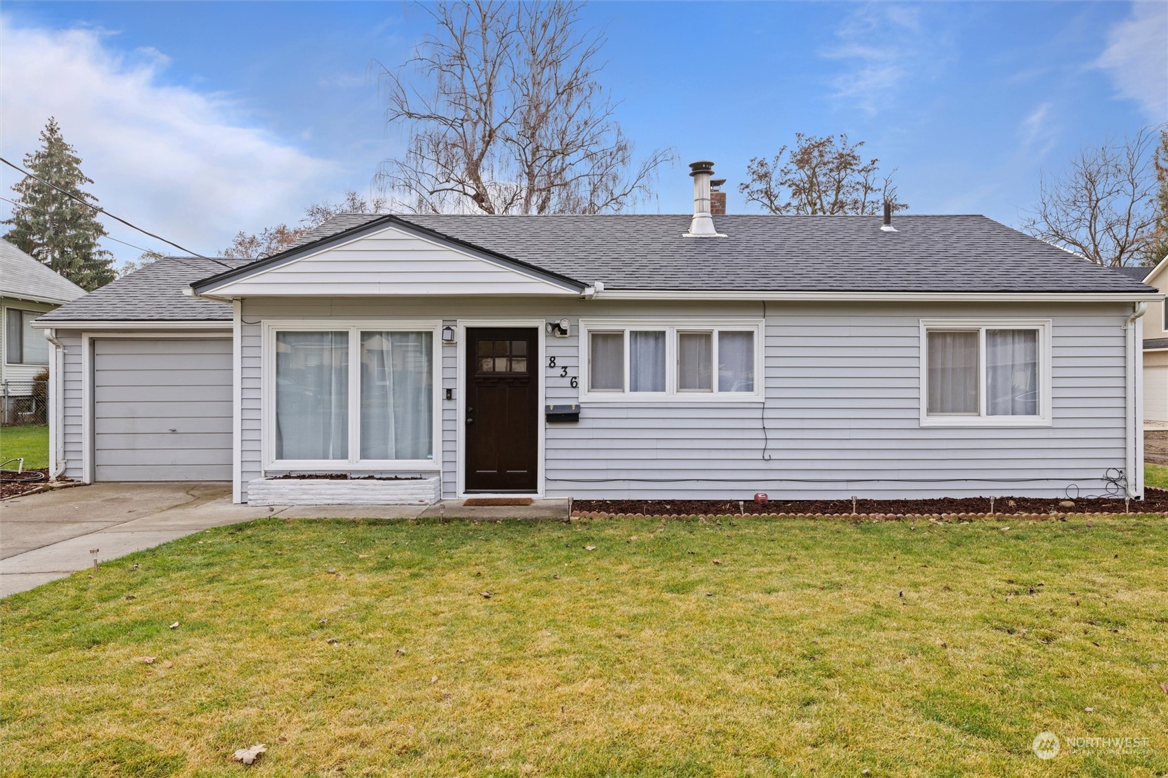 836 Pleasant Street