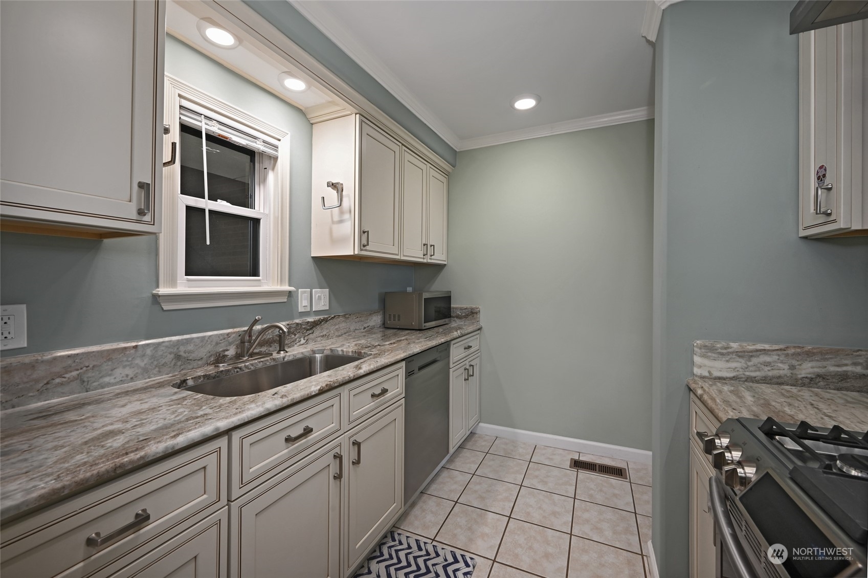 10921 Glen Acres Drive S Unit: C