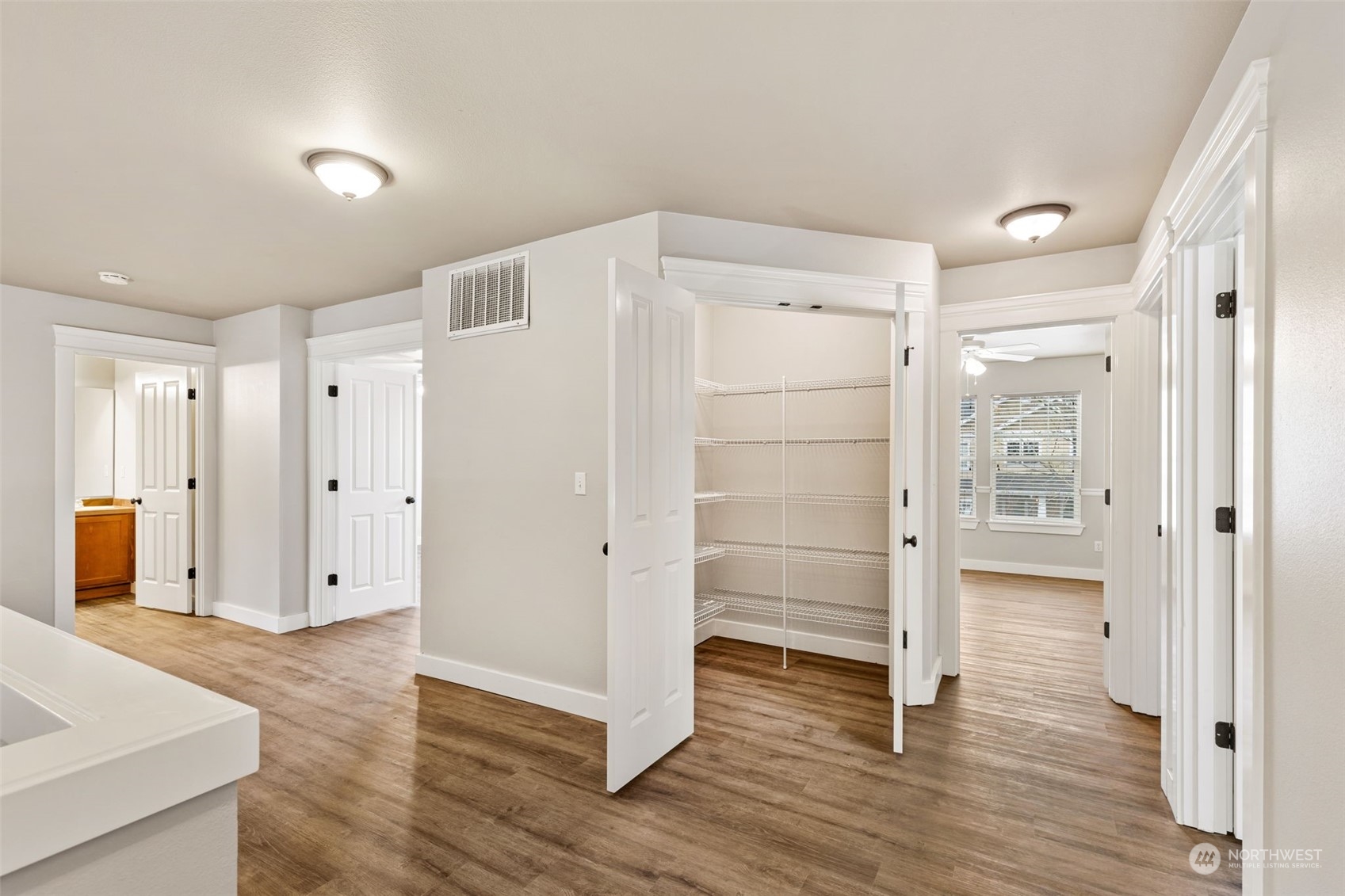 7705 McKinley Loop NE