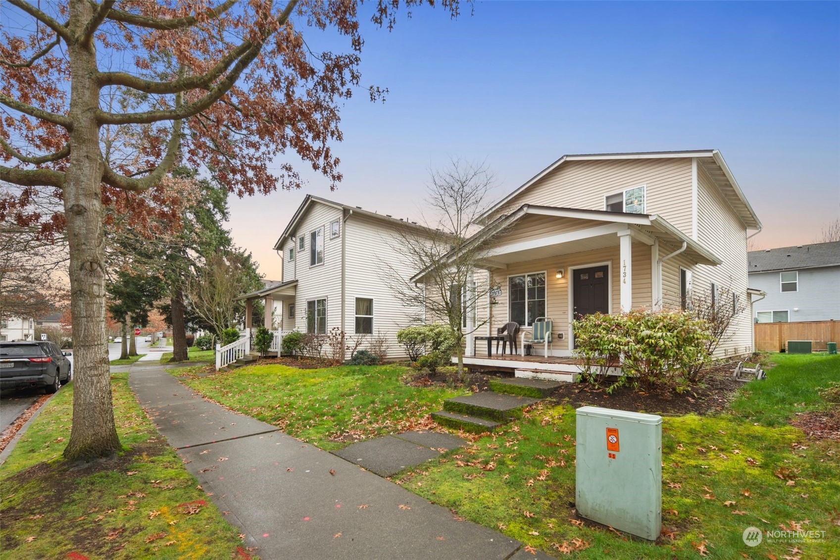 1734 E 40th Street