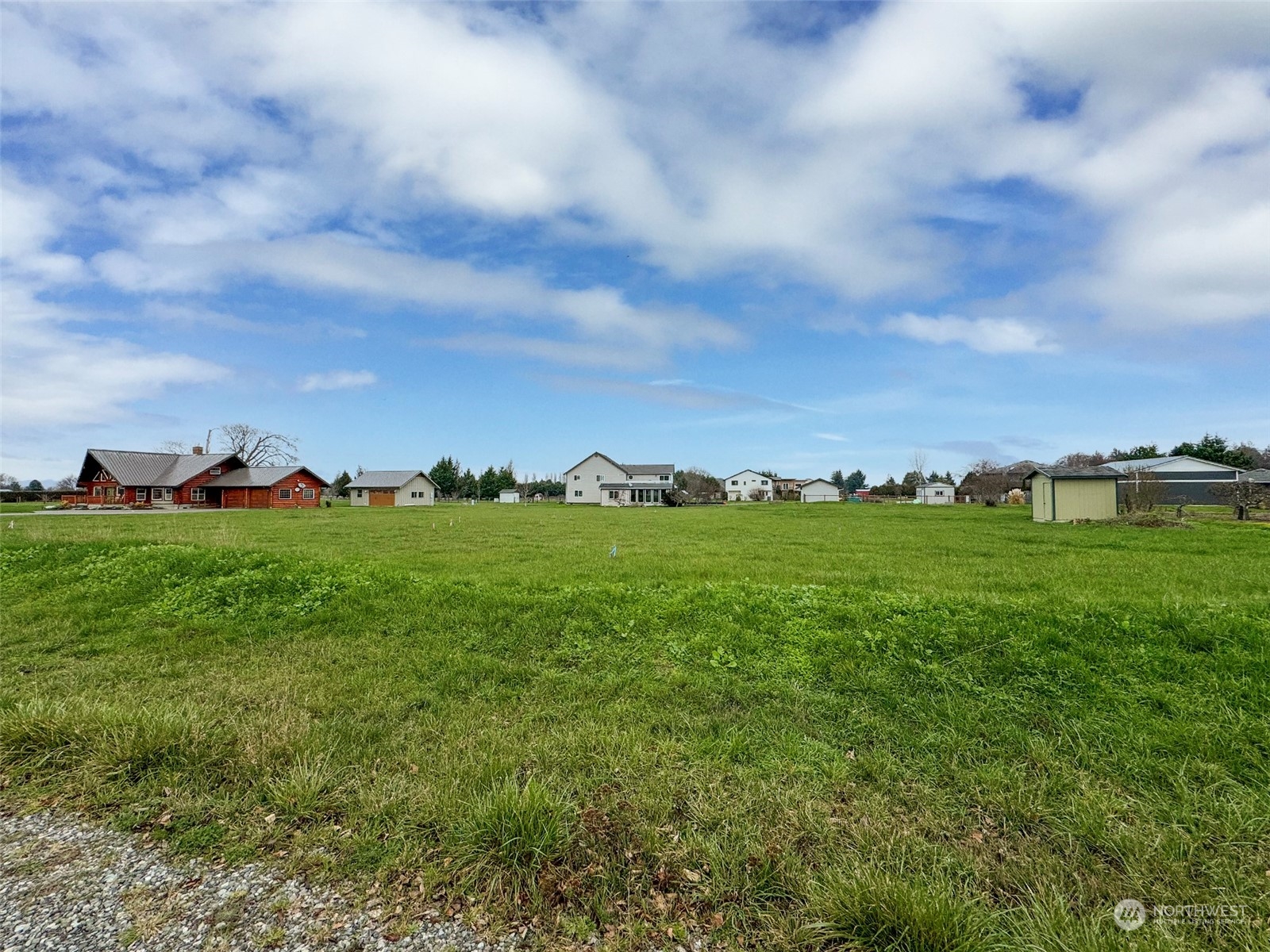 999 Macawa Trail