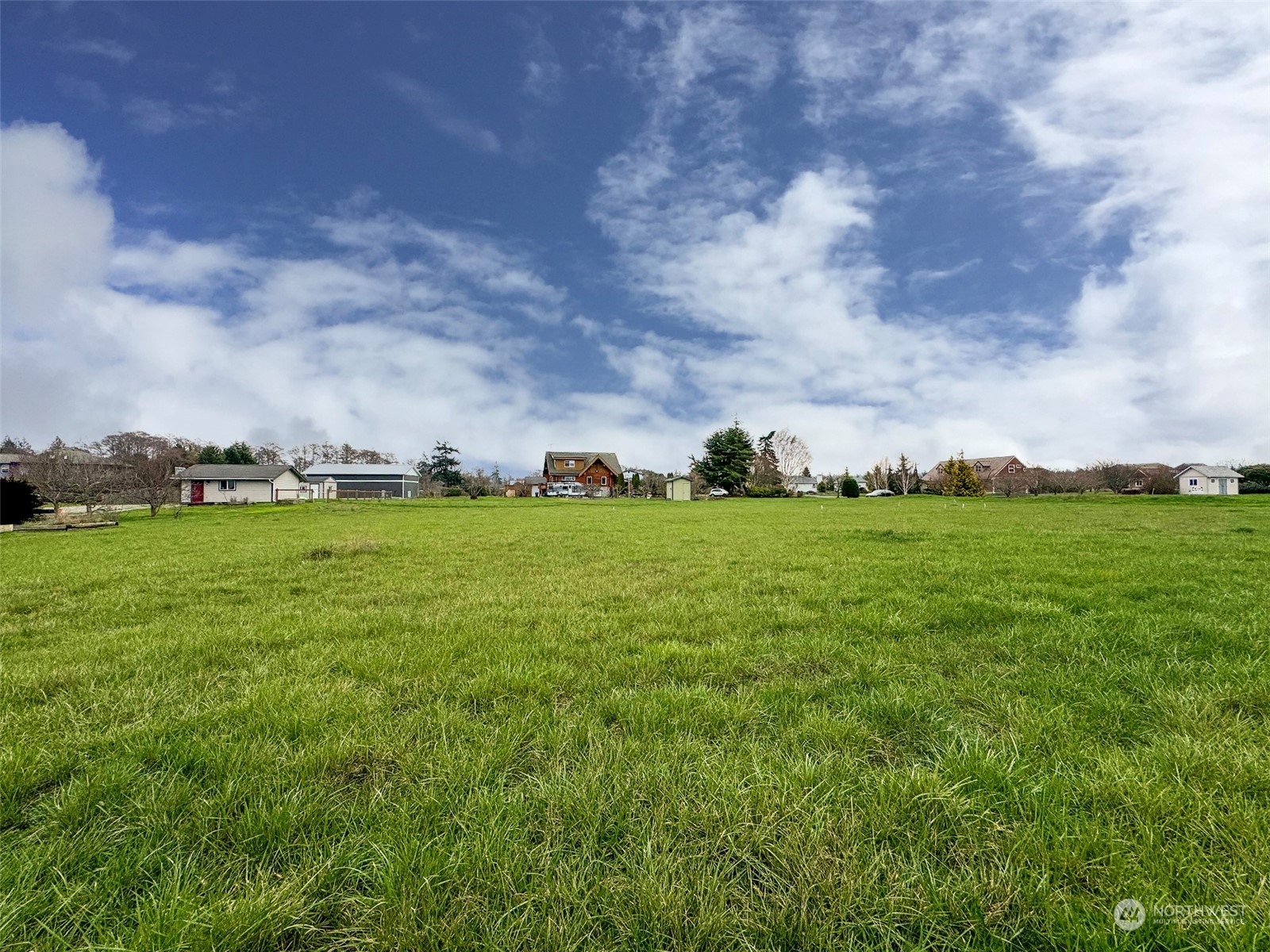 999 Macawa Trail