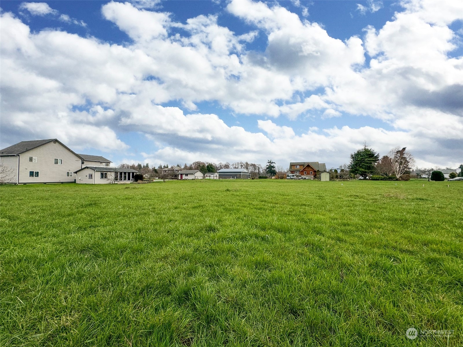 999 Macawa Trail