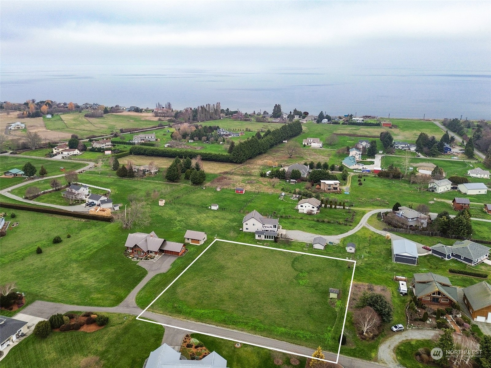 999 Macawa Trail