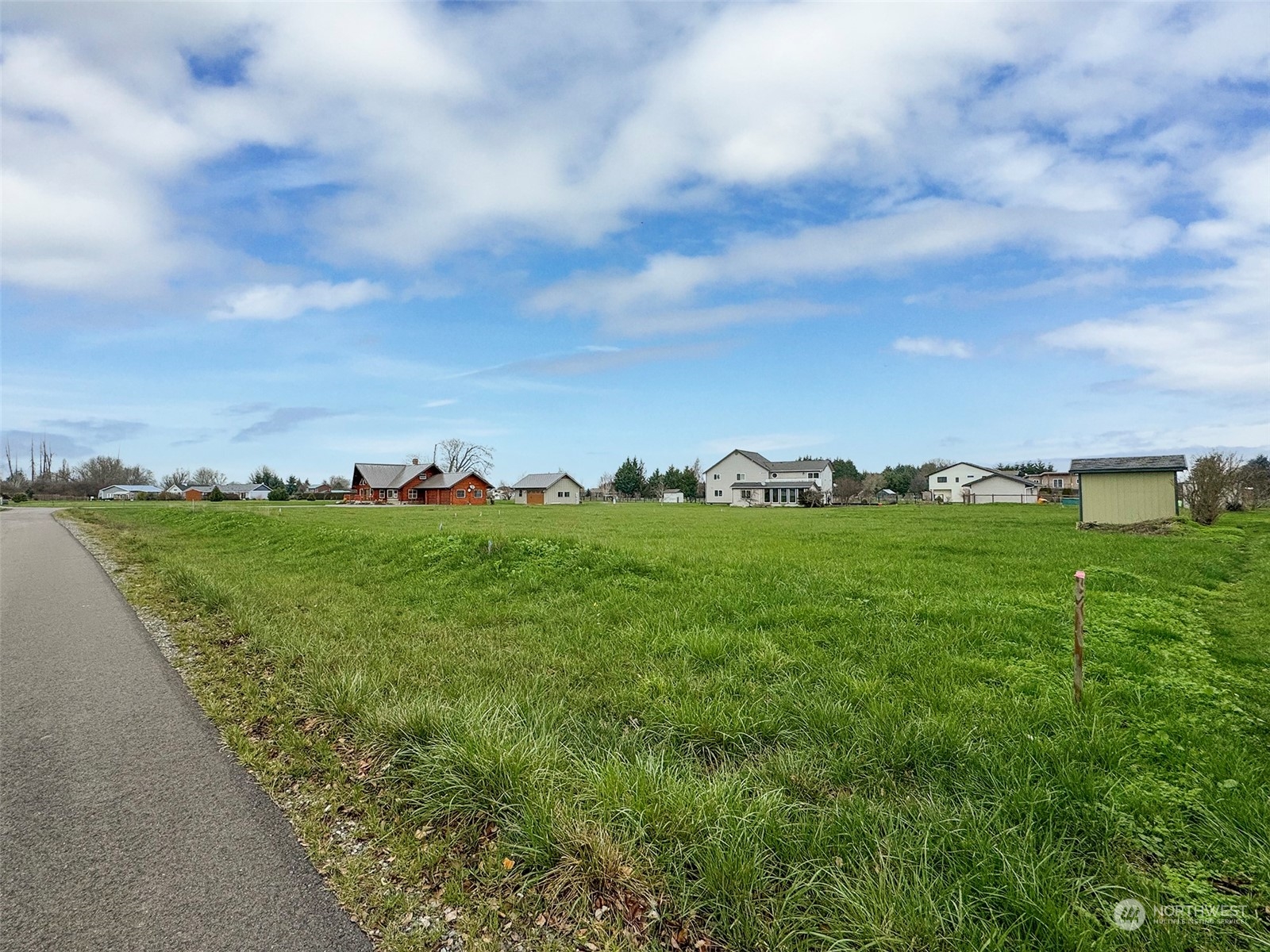 999 Macawa Trail