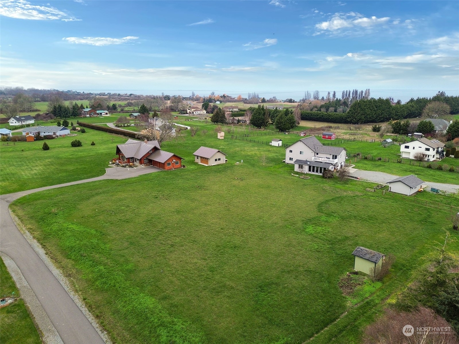 999 Macawa Trail