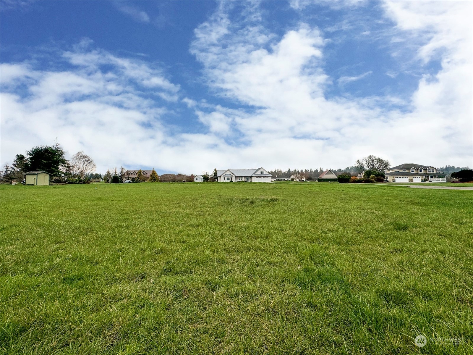 999 Macawa Trail