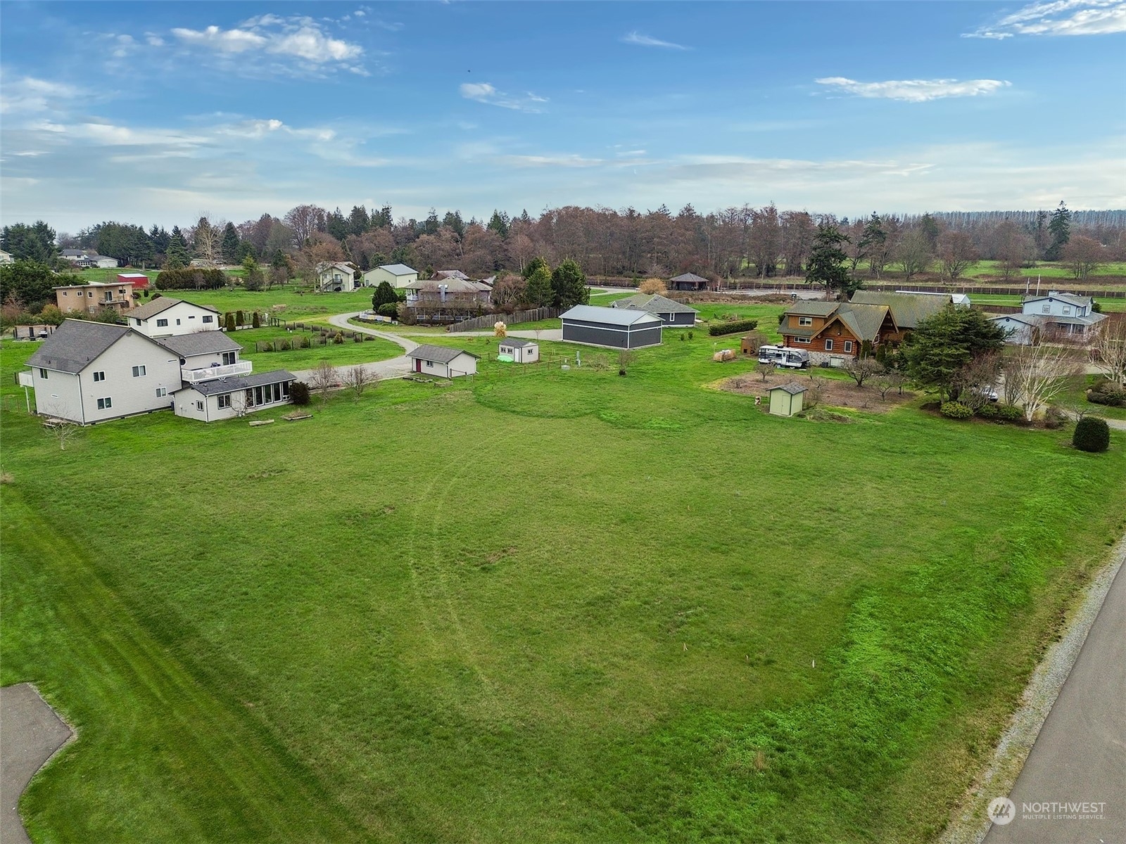 999 Macawa Trail