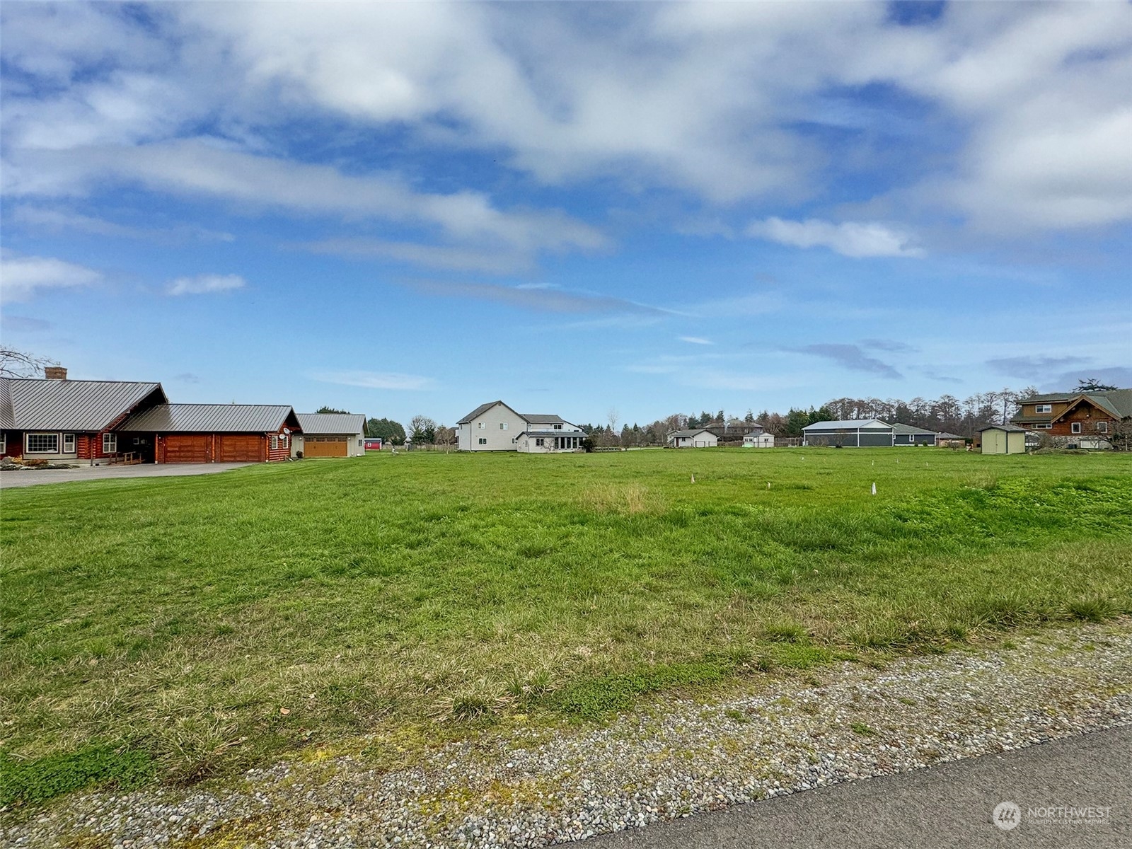 999 Macawa Trail