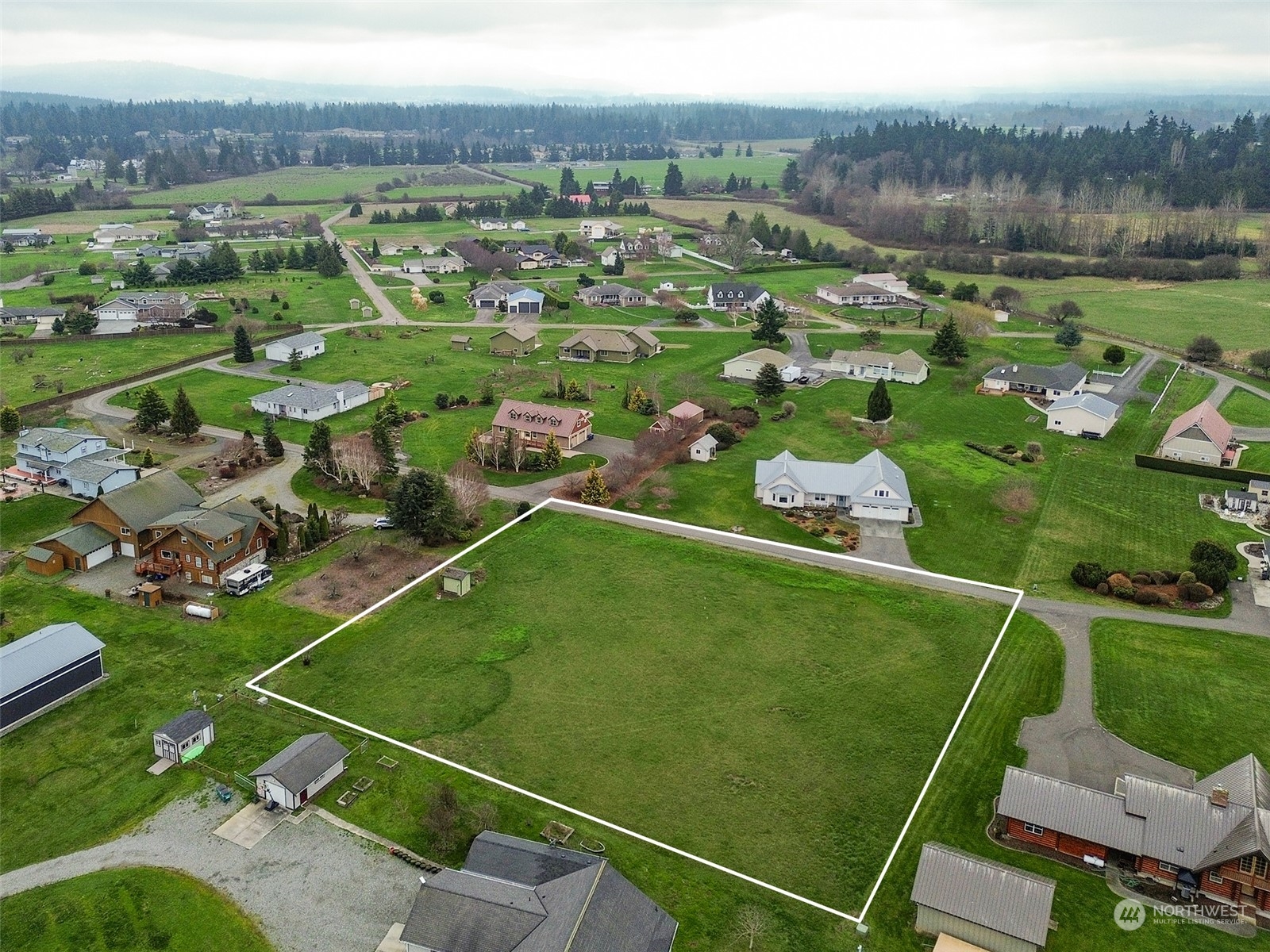 999 Macawa Trail