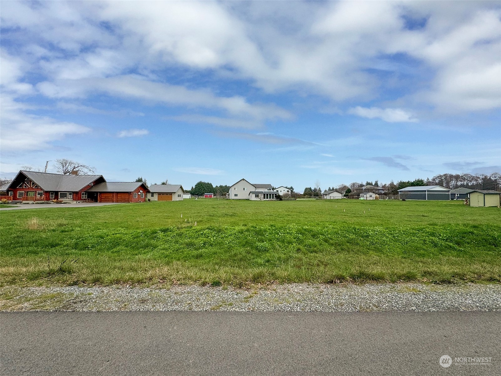 999 Macawa Trail