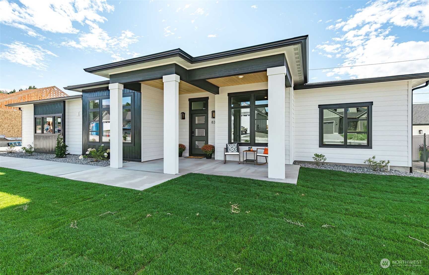 834 N Newport Loop