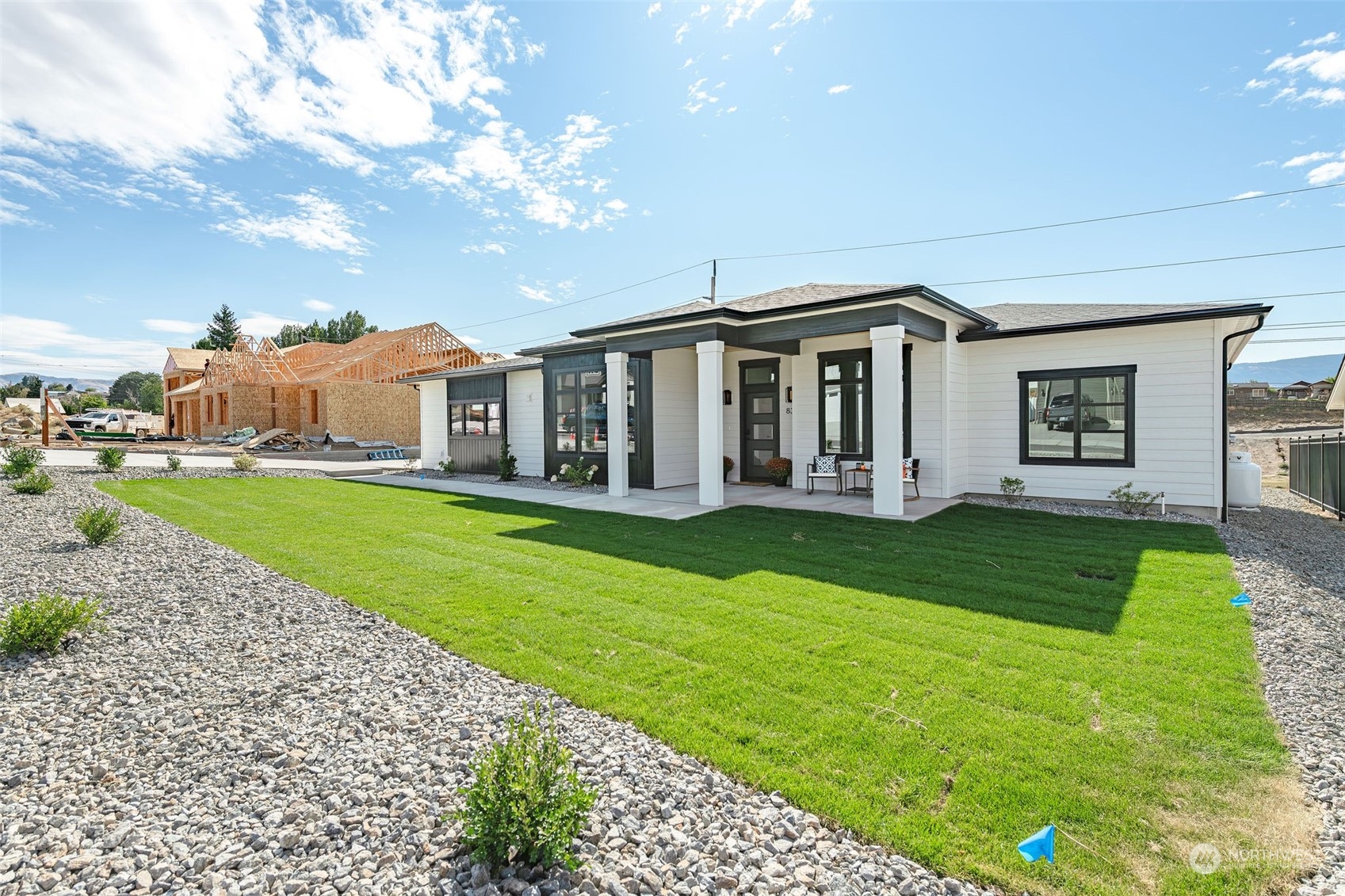 834 N Newport Loop