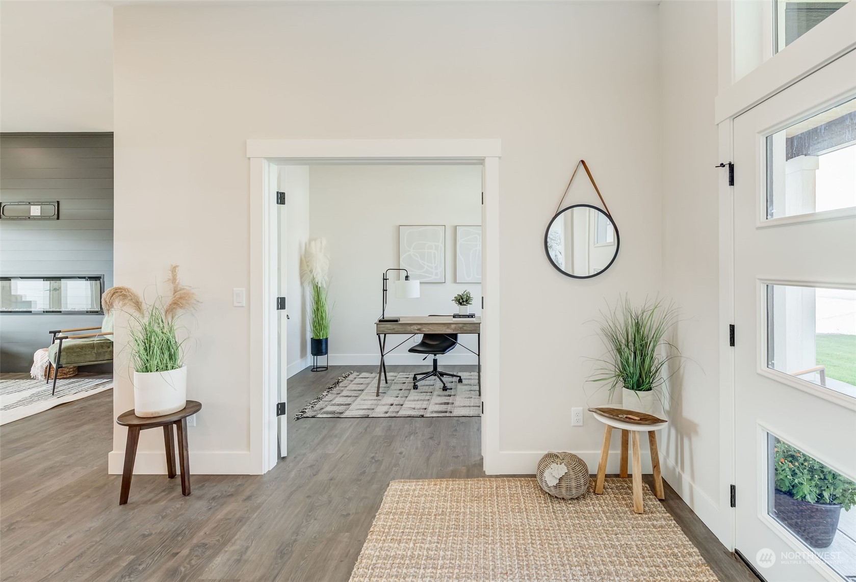 834 N Newport Loop