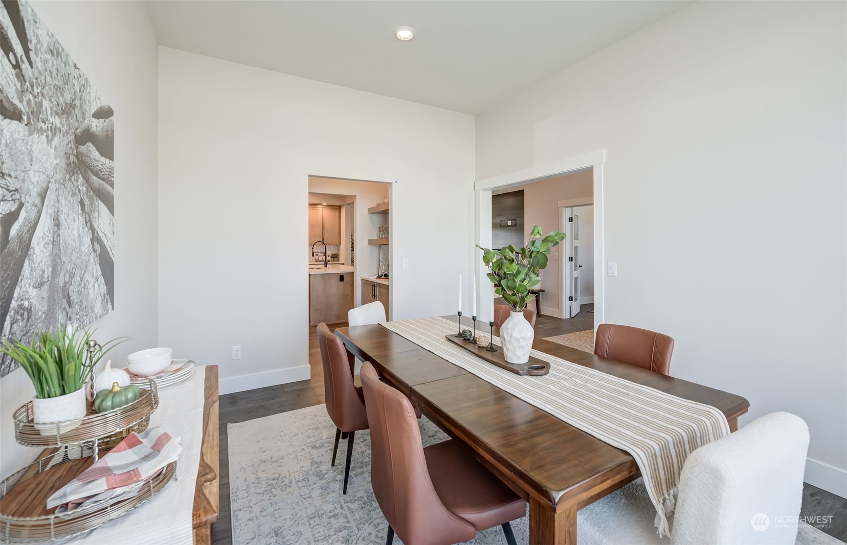 834 N Newport Loop