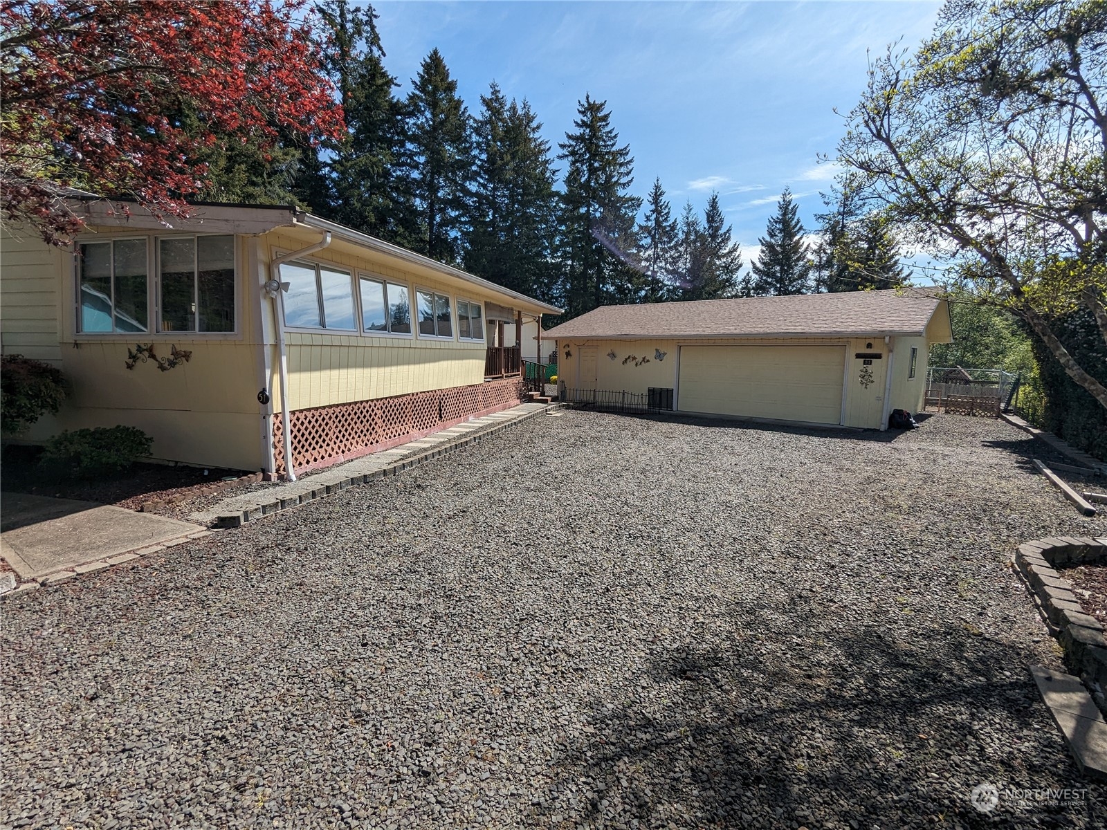 51 SE Canna Place