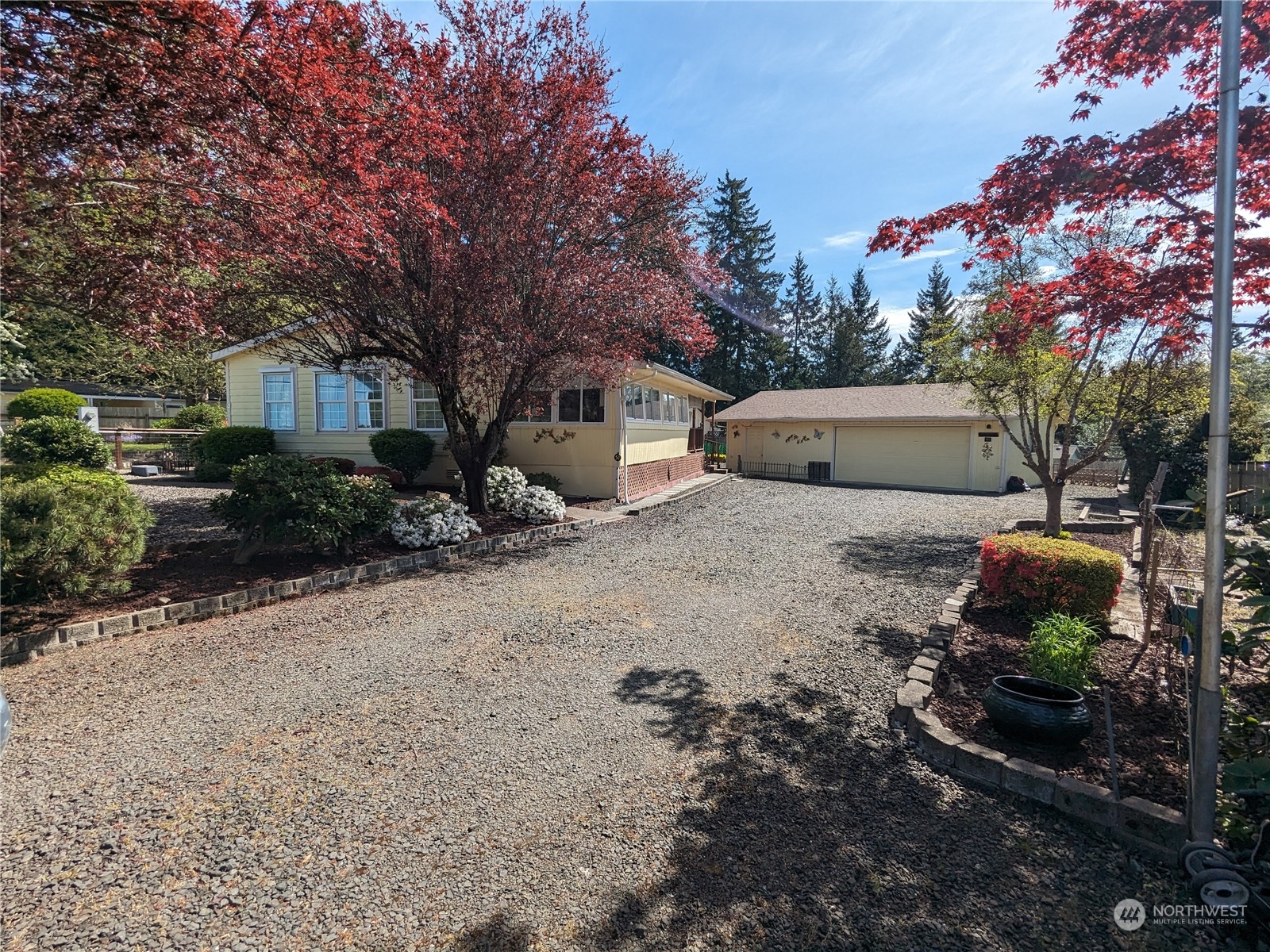 51 SE Canna Place