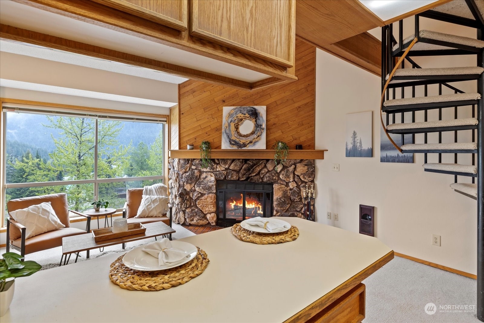 221 E Hyak Drive Unit: 402
