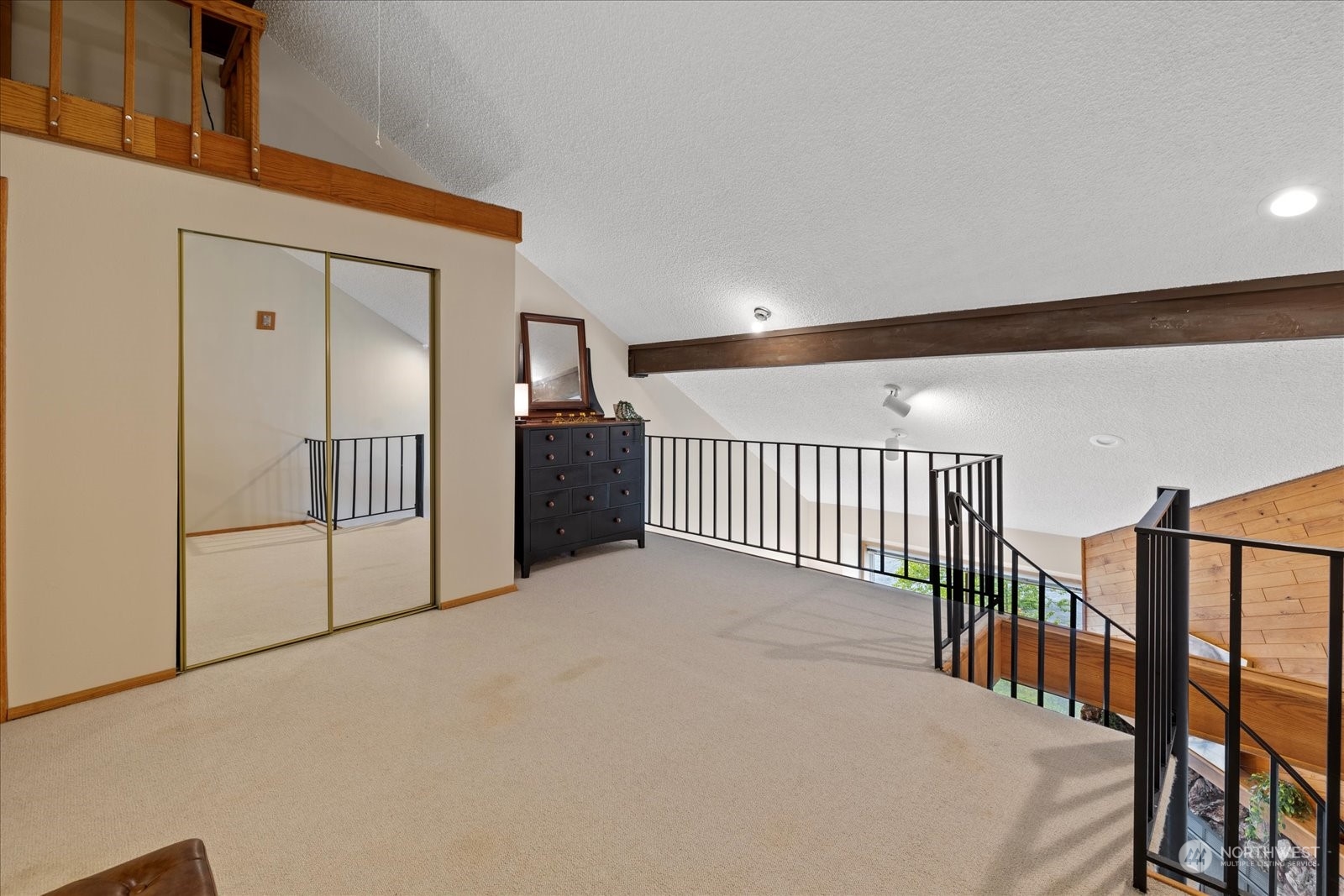 221 E Hyak Drive Unit: 402