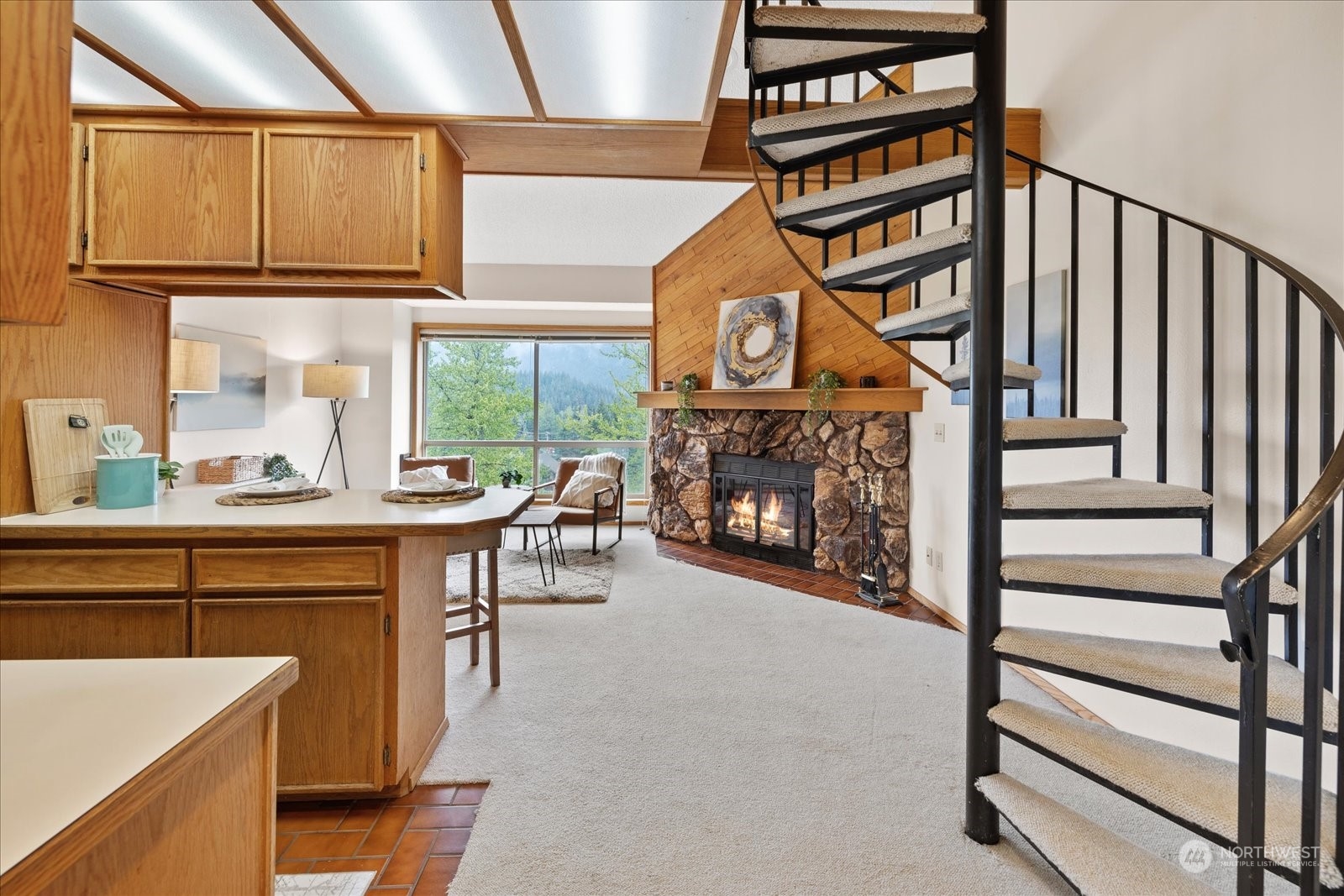 221 E Hyak Drive Unit: 402