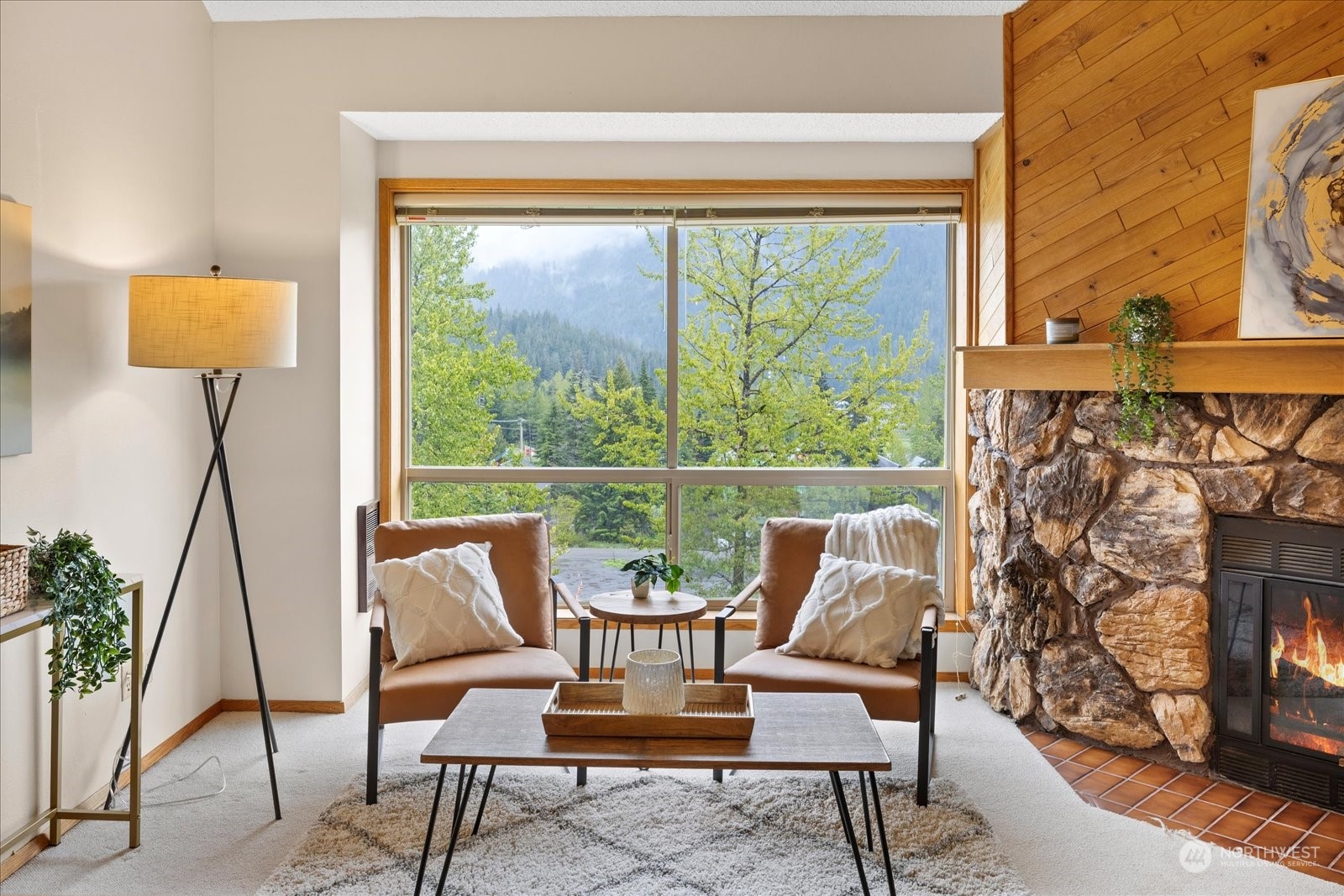 221 E Hyak Drive Unit: 402