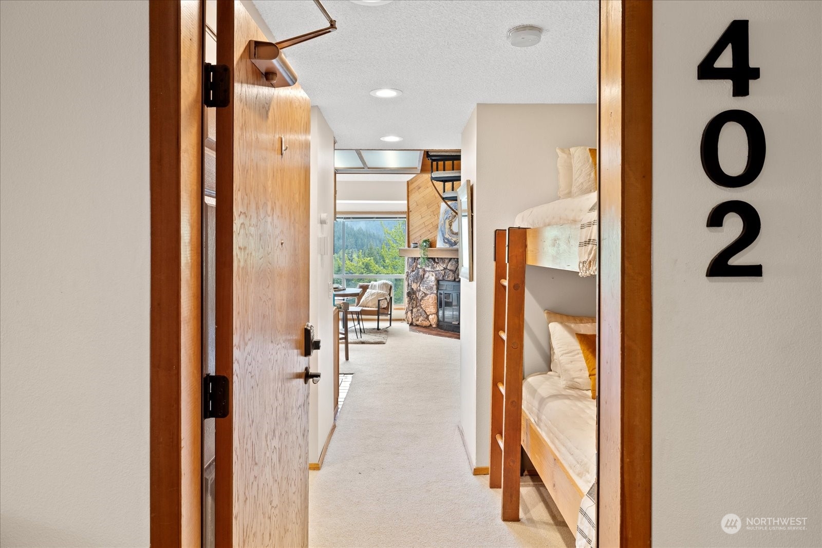 221 E Hyak Drive Unit: 402